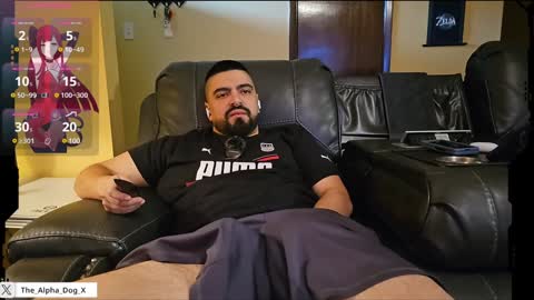 Snapshot of the_alpha_dog_xxx chatting on January 6, 4:13 pm the_alpha_dog_xxx online show from January 6, 4:13 pm