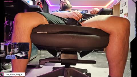 Snapshot of the_alpha_dog_xxx chatting on January 23, 12:25 am the_alpha_dog_xxx online show from January 23, 12:25 am