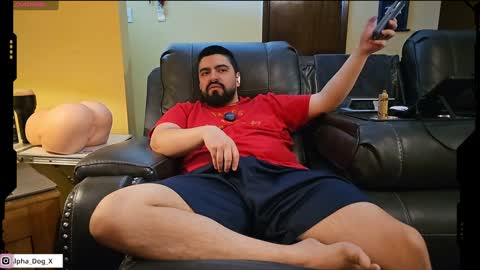 Snapshot of the_alpha_dog_xxx chatting on January 23, 6:45 pm the_alpha_dog_xxx online show from January 23, 6:45 pm