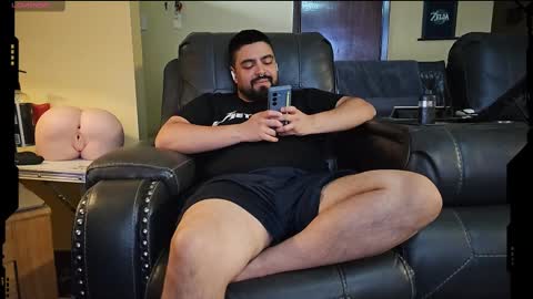 Snapshot of the_alpha_dog_xxx chatting on September 9, 9:03 pm the_alpha_dog_xxx online show from September 9, 9:03 pm