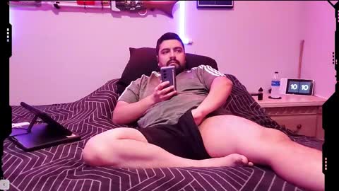 Snapshot of the_alpha_dog_xxx chatting on October 5, 3:10 pm the_alpha_dog_xxx online show from October 5, 3:10 pm