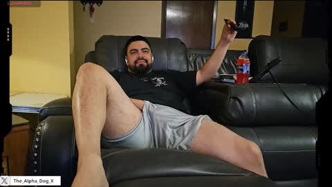 Snapshot of the_alpha_dog_xxx chatting on November 1, 3:52 am the_alpha_dog_xxx online show from November 1, 3:52 am