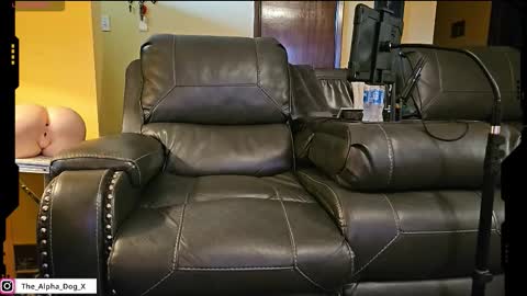 the_alpha_dog_xxx online show from February 14, 6:04 pm