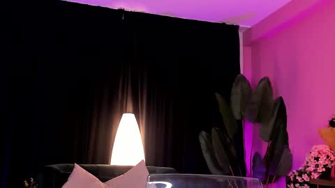 Aisha online show from November 19, 4:56 am