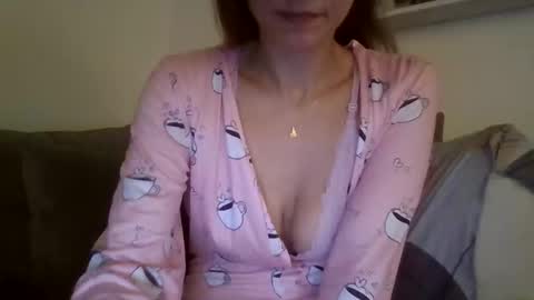 Snapshot of the_borderlands chatting on February 16, 3:30 pm the crazy travellers online show from February 16, 3:30 pm