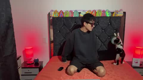 the_boys02 online show from April 3, 9:57 pm