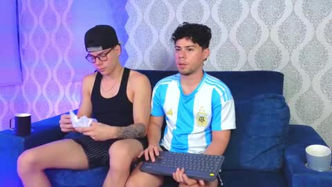 Snapshot of the_dean_boy chatting on October 2, 7:26 am Ithan and Leo online show from October 2, 7:26 am