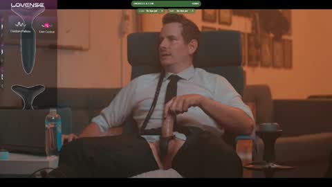 Snapshot of the_dilf chatting on September 14, 10:03 am The DILF -  online show from September 14, 10:03 am