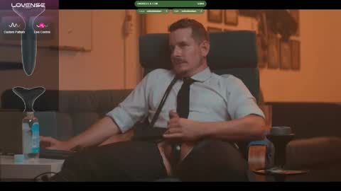 Snapshot of the_dilf chatting on October 8, 1:53 pm The DILF -  online show from October 8, 1:53 pm