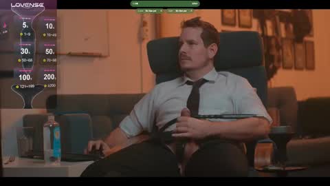 Snapshot of the_dilf chatting on January 8, 3:25 pm The DILF - online show from January 8, 3:25 pm