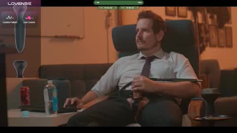 Snapshot of the_dilf chatting on February 16, 5:09 pm The DILF - online show from February 16, 5:09 pm