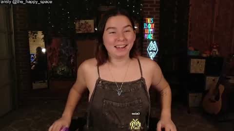 Snapshot of the_happy_space chatting on July 30, 12:31 am MATERNITY LEAVE online show from July 30, 12:31 am