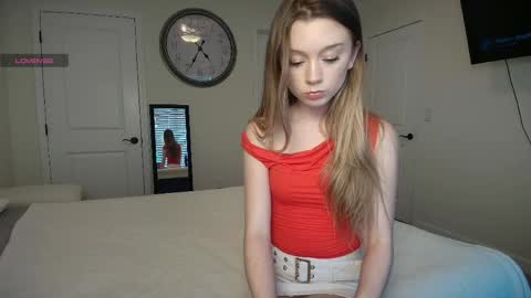 the_hotties online show from April 24, 10:34 pm
