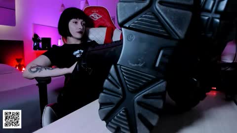 Snapshot of the_inamorata chatting on September 8, 9:14 pm Goddess Misha online show from September 8, 9:14 pm