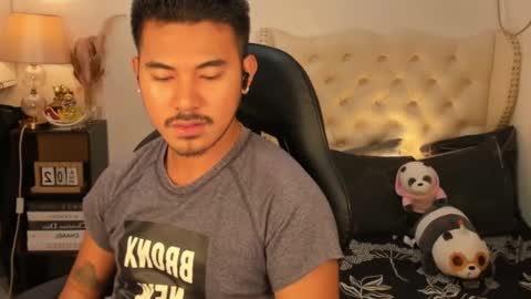 Snapshot of the_killian_jones chatting on October 1, 5:41 pm ken online show from October 1, 5:41 pm