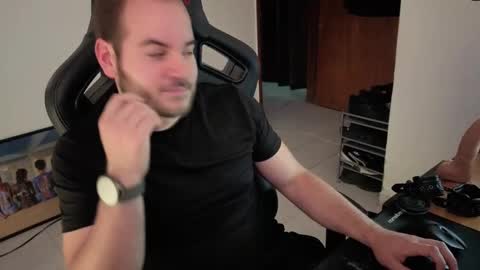 Snapshot of the_king74 chatting on September 24, 10:24 pm the_king74 online show from September 24, 10:24 pm