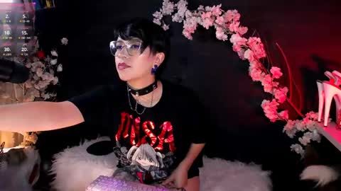 ...  ... online show from May 28, 6:32 am