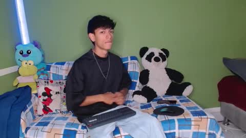 Snapshot of the_muderer chatting on November 3, 2:51 pm murderer online show from November 3, 2:51 pm