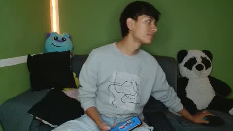 Snapshot of the_muderer chatting on November 6, 1:34 pm murderer online show from November 6, 1:34 pm