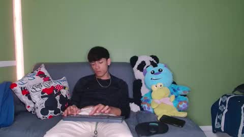 Snapshot of the_muderer chatting on November 7, 1:44 pm murderer online show from November 7, 1:44 pm