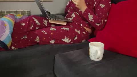 Stephan 34  Cassandra 25 online show from December 1, 9:31 pm