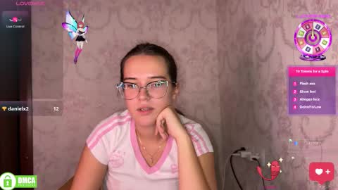 Alice online show from October 27, 3:27 pm