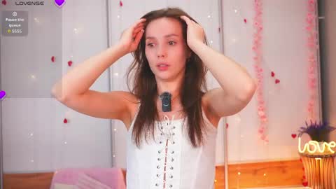 Snapshot of the_truewoman_show chatting on May 23, 3:45 am My name is Cynthia and Im very happy to see you in my sweet room online show from May 23, 3:45 am