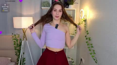 Snapshot of the_truewoman_show chatting on May 29, 3:15 am My name is Cynthia and Im very happy to see you in my sweet room online show from May 29, 3:15 am