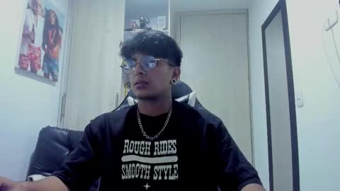 Snapshot of the_weed_guys chatting on October 16, 4:13 am Danny online show from October 16, 4:13 am