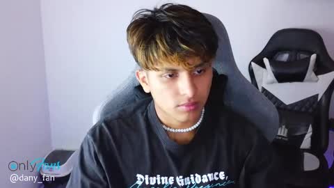 Danny online show from April 11, 5:34 am