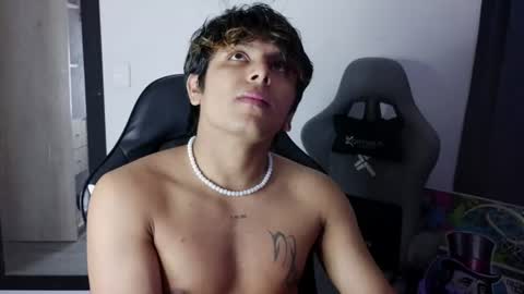Danny online show from August 10, 3:32 am