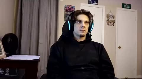 Snapshot of the_wicked22 chatting on January 14, 4:36 am Wicked online show from January 14, 4:36 am