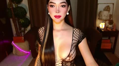 thea_whong online show from April 27, 2:09 am