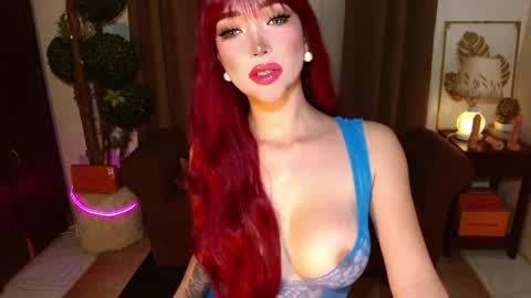 thea_whong online show from May 1, 2:16 am