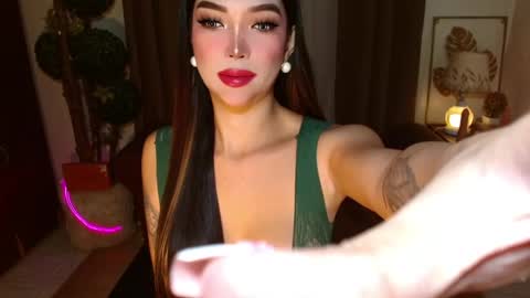 thea_whong online show from May 2, 1:21 am