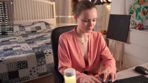 Emma online show from October 10, 6:07 pm