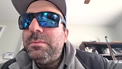 Snapshot of thebear60645 chatting on October 24, 1:40 pm thebear60645 online show from October 24, 1:40 pm
