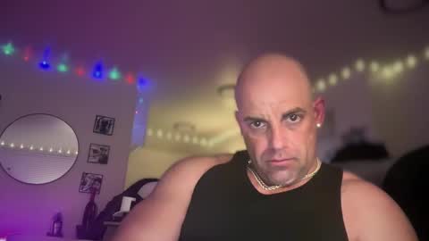 Snapshot of thebuzz777 chatting on January 4, 9:21 am theBuzz777 online show from January 4, 9:21 am