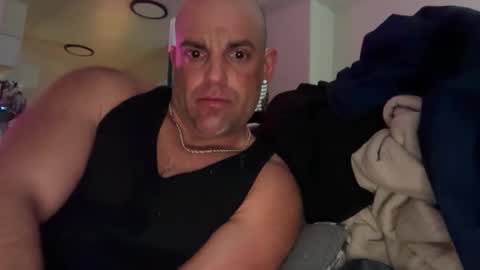 Snapshot of thebuzz777 chatting on February 16, 10:39 pm theBuzz777 online show from February 16, 10:39 pm