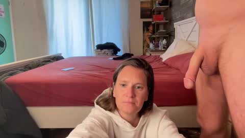 Snapshot of theclassmom chatting on February 8, 3:26 pm Stephanie and Jason Class online show from February 8, 3:26 pm