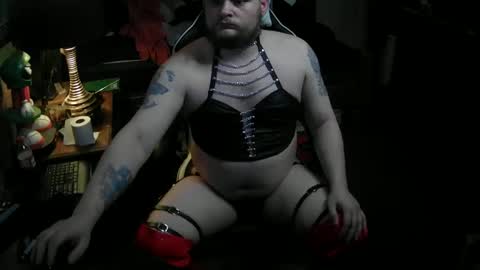 Snapshot of thedemonlord93 chatting on February 13, 8:48 am thedemonlord93 online show from February 13, 8:48 am