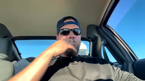 Carter Bates online show from October 28, 7:49 pm