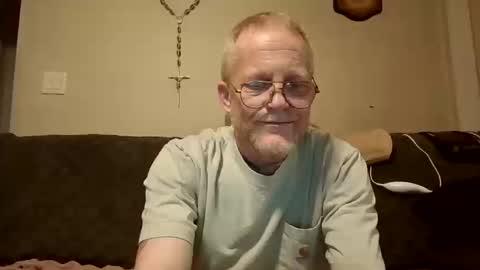 Snapshot of thee_lone_boner chatting on October 11, 9:08 am Alpha online show from October 11, 9:08 am