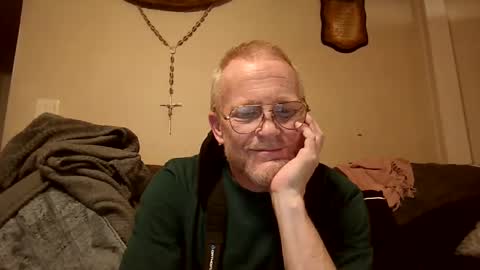 Snapshot of thee_lone_boner chatting on October 21, 10:16 am Alpha online show from October 21, 10:16 am