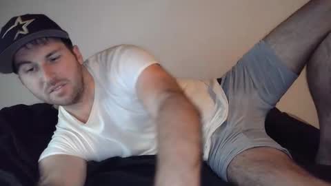 Theetwohander online show from April 4, 1:37 am