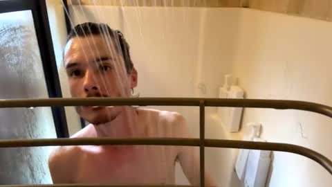 thefake420 online show from January 3, 7:29 pm
