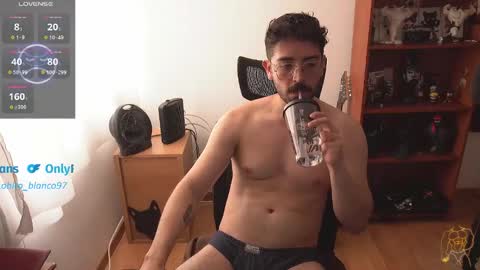 Snapshot of thefckingwolf chatting on February 3, 4:34 pm Wolf Independent model online show from February 3, 4:34 pm