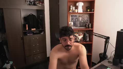 Wolf Independent model online show from April 25, 3:53 pm