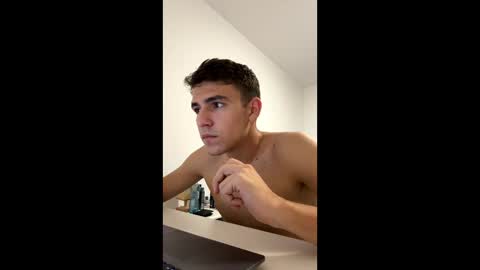 Snapshot of thefuckboy316615 chatting on June 8, 7:36 pm thefuckboy316615 online show from June 8, 7:36 pm