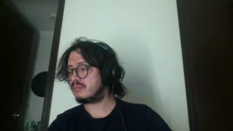 theguitarmistery online show from April 21, 7:03 am